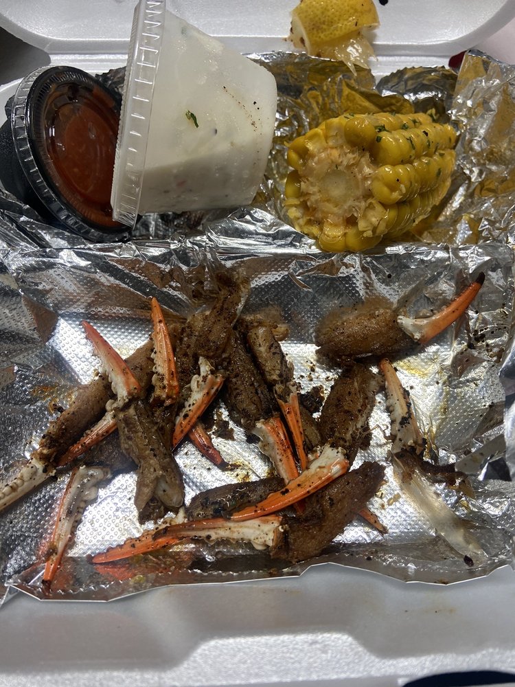 Bayou Fresh Seafood & Deli Logo