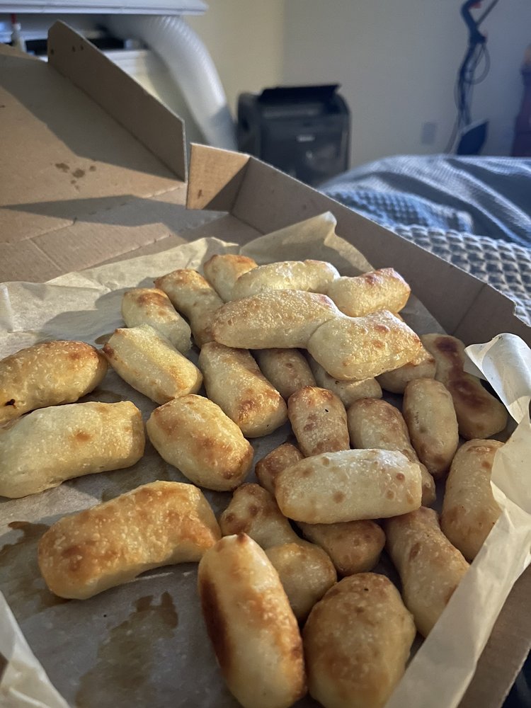 DOMINO’S PIZZA Updated June 2024 31 Reviews 1100 N Tuttle Ave