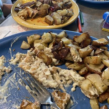 Biscuits Café - Breakfast & Brunch Near Me - Happy Valley, Oregon