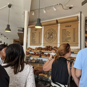 Zak The Baker - I look at the line! It moves fast tho. - Kosher Near Me - Miami, Florida Zak The Baker - I look at the line! It moves fast tho. - Kosher Near Me - Miami, Florida