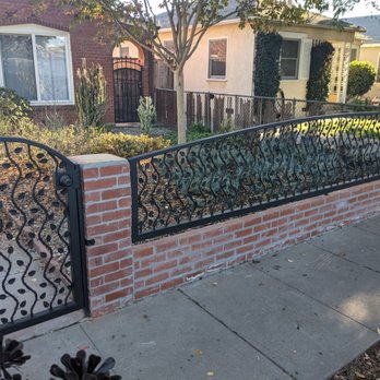 Bela Development - Front fence - General Contractors Near Me - Venice, California Bela Development - Front fence - General Contractors Near Me - Venice, California