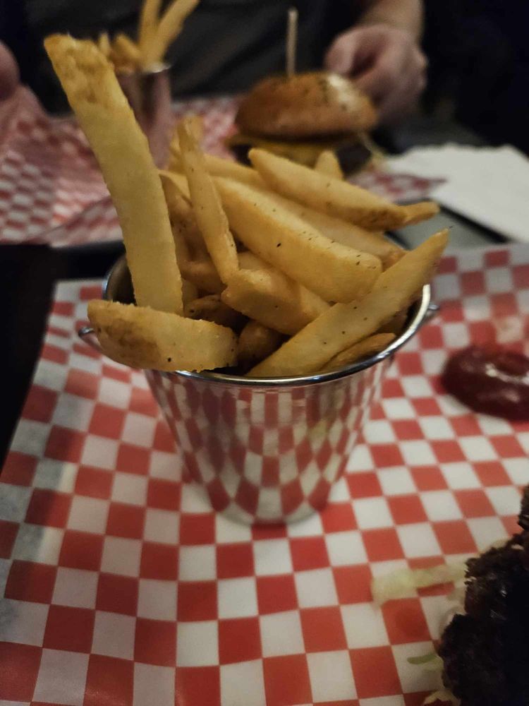 WOODY’S PUB & PATIO Updated September 2024 18 Photos 1 Centennial