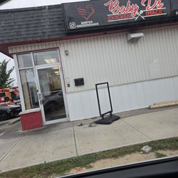 Baby Ds Chicken Shack - Restaurant entrance