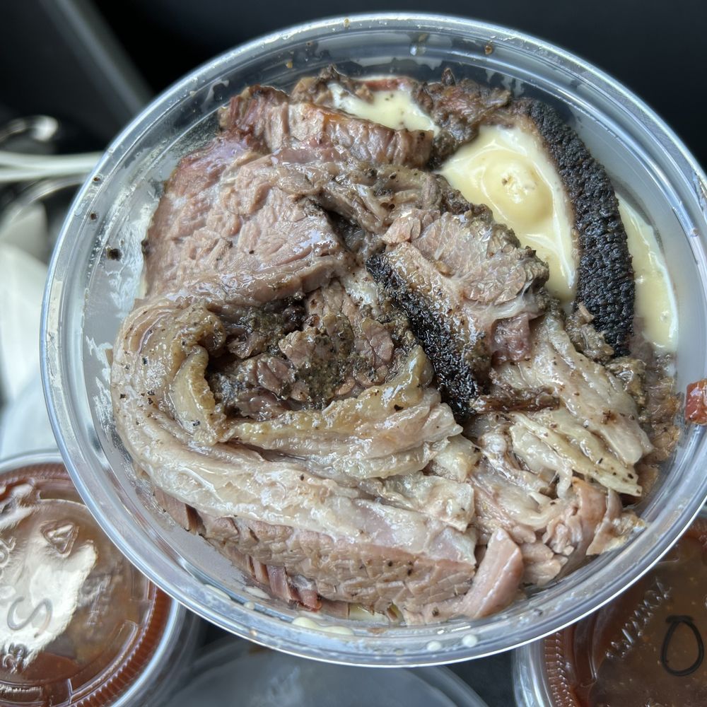 Henderson & Kane - Brisket Mac N Cheese - Barbeque Near Me - Houston, Texas