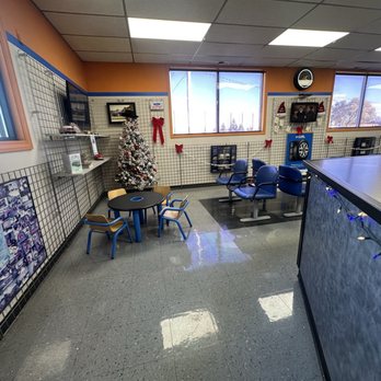 Victor Ford - Car Dealers Near Me - Wauconda, Illinois