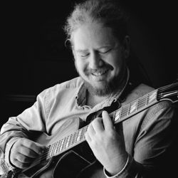 Dan Baker Guitarist - Dan Baker
