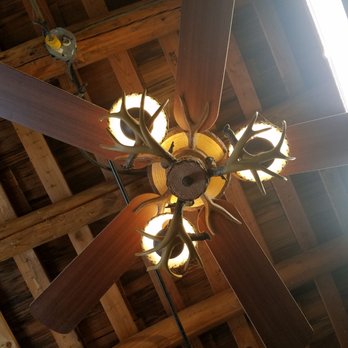 KK5 Kamp Kitchen - a ceiling fan with lights - Diners Near Me - Amboy, Washington