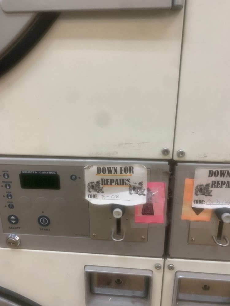 COIN LAUNDRY/LAVANDERIA Updated April 2024 2320 S Academy Blvd