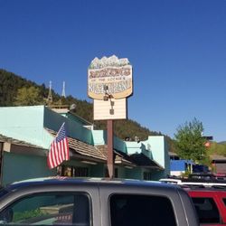 Marion's of the Rockies - Road sign in Idaho Springs