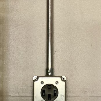 SuengLEE electric - Newly installed EV outlet - Electricians Near Me - Fullerton, California SuengLEE electric - Newly installed EV outlet - Electricians Near Me - Fullerton, California