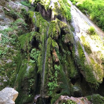 Rose Valley Falls - Rose Valley Falls sun break - Hiking Near Me - Ojai, California Rose Valley Falls - Rose Valley Falls sun break - Hiking Near Me - Ojai, California