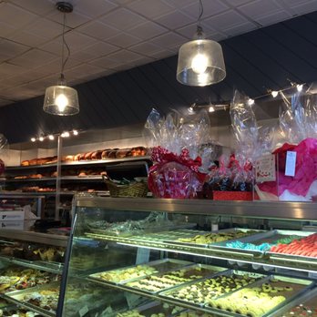 Topps Bakery - Bakeries Near Me - Bronxville, New York