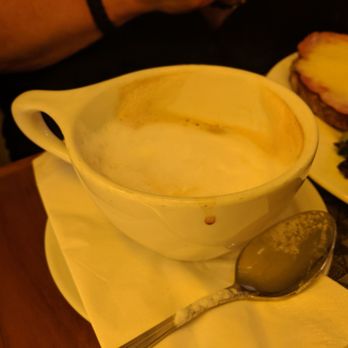 La Vie - This cup is huge and was full when it arrived. I ordered a macchiato, but received a latte. Barista didn't know the difference. - French Near Me - Queens, New York La Vie - This cup is huge and was full when it arrived. I ordered a macchiato, but received a latte. Barista didn't know the difference. - French Near Me - Queens, New York
