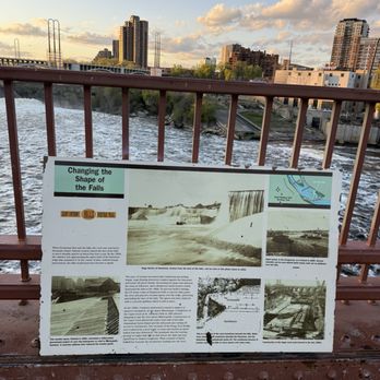 Stone Arch Bridge - Landmarks & Historical Buildings Near Me - Minneapolis, Minnesota