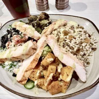 Hungry's - Grateful // Fusion Bowl with chicken - New American Near Me - Houston, Texas Hungry's - Grateful // Fusion Bowl with chicken - New American Near Me - Houston, Texas