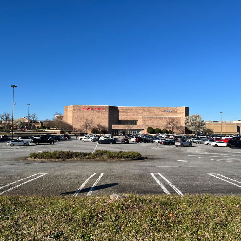 Mega Mart - Exterior - Grocery Near Me - Duluth, Georgia