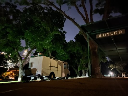 Gimme Burger by null