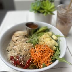 Pura Vida Miami - SUMMER CHICKEN BOWL