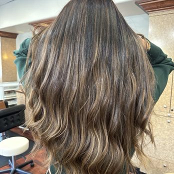 Aqua Salon - Highlights by Sherry - Hair Salons Near Me - Los Gatos, California