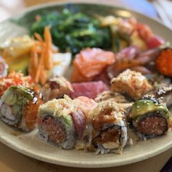 Shinju Buffet - Sushi time