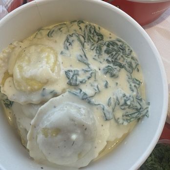 Wow Spaghetti - Mushroom ravioli with cream sauce and spinach - Fast Food Near Me - Westminster, California Wow Spaghetti - Mushroom ravioli with cream sauce and spinach - Fast Food Near Me - Westminster, California