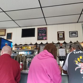 2400 Diner - Diners Near Me - Fredericksburg, Virginia