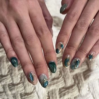 AURA Nail Bar - Waxing Near Me - Dallas, Texas