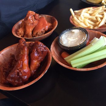 Duff's Famous Wings - Wings - hot and BBQ - Chicken Wings Near Me - Niagara Falls, New York Duff's Famous Wings - Wings - hot and BBQ - Chicken Wings Near Me - Niagara Falls, New York
