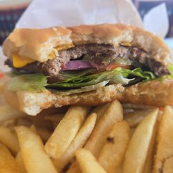 I already took a few bites when I realized "this is a burger worth recommending.