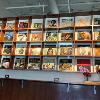 Goose Coffee - Cool decor - Coffee & Tea Near Me - Rancho Cucamonga, California