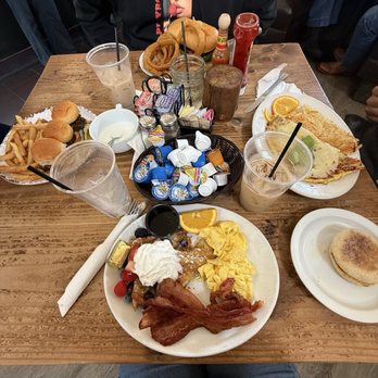 Z Cafe - Breakfast & Brunch Near Me - Bonsall, California