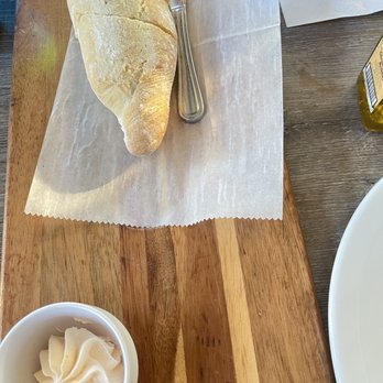 Montecatini Restaurant - Free bread, good and nice. - Italian Near Me - Miami, Florida