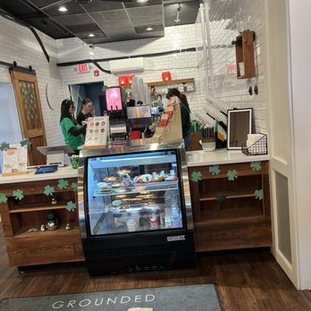 Grounded Coffee Bar - Coffee & Tea Near Me - Frankfort, Illinois