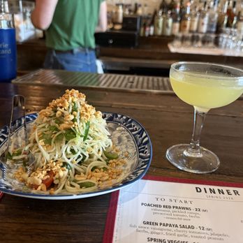 Community Tavern - Papaya salad and mezcal cocktail - New American Near Me - Chicago, Illinois Community Tavern - Papaya salad and mezcal cocktail - New American Near Me - Chicago, Illinois