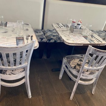 Bacon Bitch - Seating area - Breakfast & Brunch Near Me - Miami, Florida Bacon Bitch - Seating area - Breakfast & Brunch Near Me - Miami, Florida