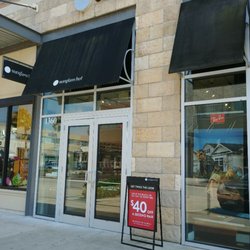 Sunglass Hut - Store front
