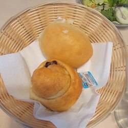 Monument Inn - 2 rolls of bread,