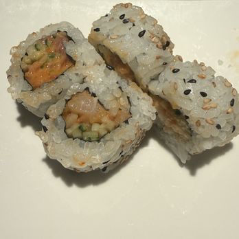 Sushigo - Spicy hamachi roll - Sushi Bars Near Me - Boca Raton, Florida