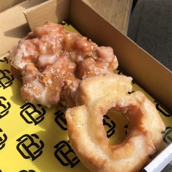 Beachcomber Coffee Company - Donuts - Coffee & Tea Near Me - Gibsons, British Columbia