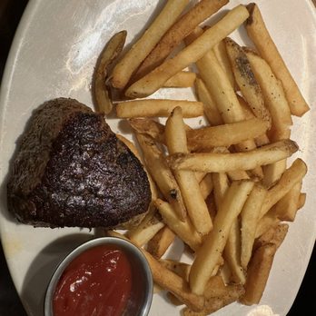 Outback Steakhouse - Steakhouses Near Me - Crystal Lake, Illinois