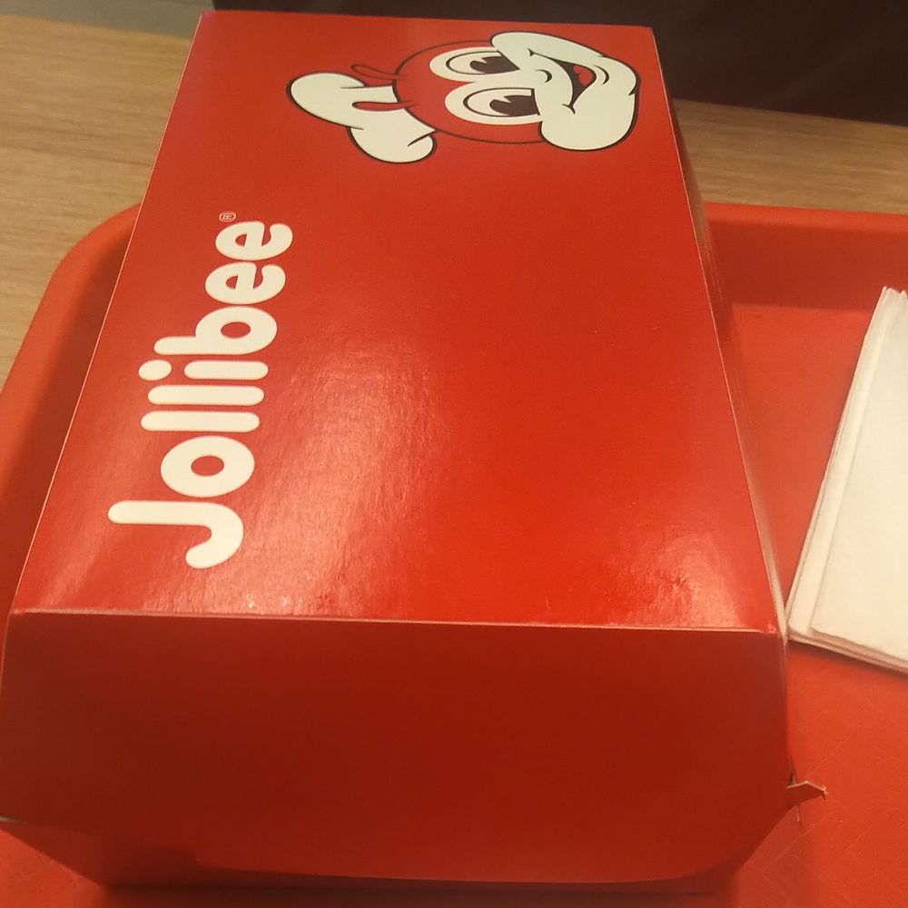Jollibee - 2 pc Jolly Crispy Chicken with Jolly Spaghetti - Chicken Shop Near Me - Mississauga, Alberta Jollibee - 2 pc Jolly Crispy Chicken with Jolly Spaghetti - Chicken Shop Near Me - Mississauga, Alberta