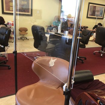 QT Nails - Partitions they put between you and person doing your pedicure. - Nail Salons Near Me - Orange, California