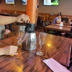 Oak Texas Bar & Grill - Weslaco