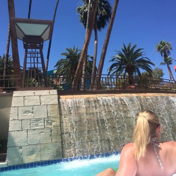 MGM Grand Pool Complex - Swimming Pools Near Me - Las Vegas, Nevada