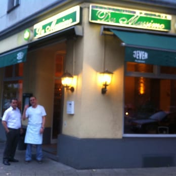 Trattoria Da Massimo - Inhaber und der Koch - Italian Near Me - Dusseldorf, NW Trattoria Da Massimo - Inhaber und der Koch - Italian Near Me - Dusseldorf, NW