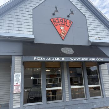 High 1 - Outside - Pizza Near Me - Kingston, Rhode Island