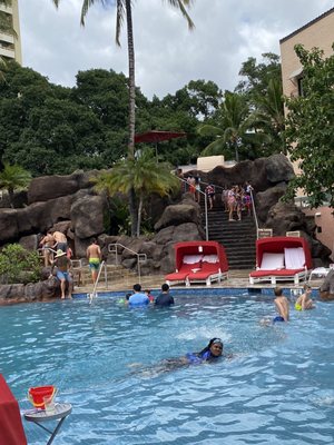 Waikiki Beach Services @ Royal Hawaiian by null