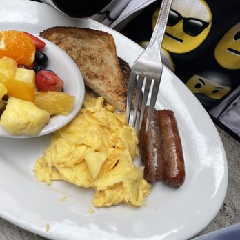Hollywood Beach Cafe - Hollywood breakfast... kid loved it's basic goodness - Breakfast & Brunch Near Me - Oxnard, California