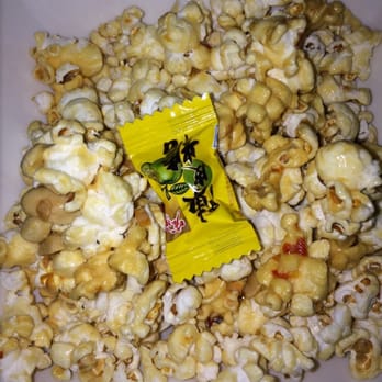 The Gin Joint - Pad Thai popcorn - Cocktail Bars Near Me - Charleston, South Carolina The Gin Joint - Pad Thai popcorn - Cocktail Bars Near Me - Charleston, South Carolina