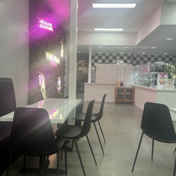 Devil & Angel Desserts - Where we sat tonight for dessert after Fish Grill - Ice Cream & Frozen Yogurt Near Me - Walnut Creek, California Devil & Angel Desserts - Where we sat tonight for dessert after Fish Grill - Ice Cream & Frozen Yogurt Near Me - Walnut Creek, California